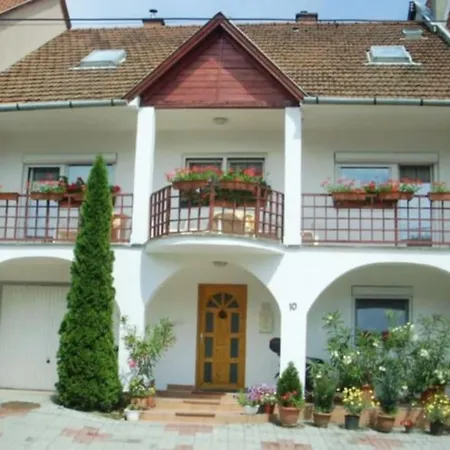 Konukevi Vendeghaz