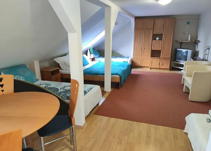 Konukevi Vendeghaz 3*